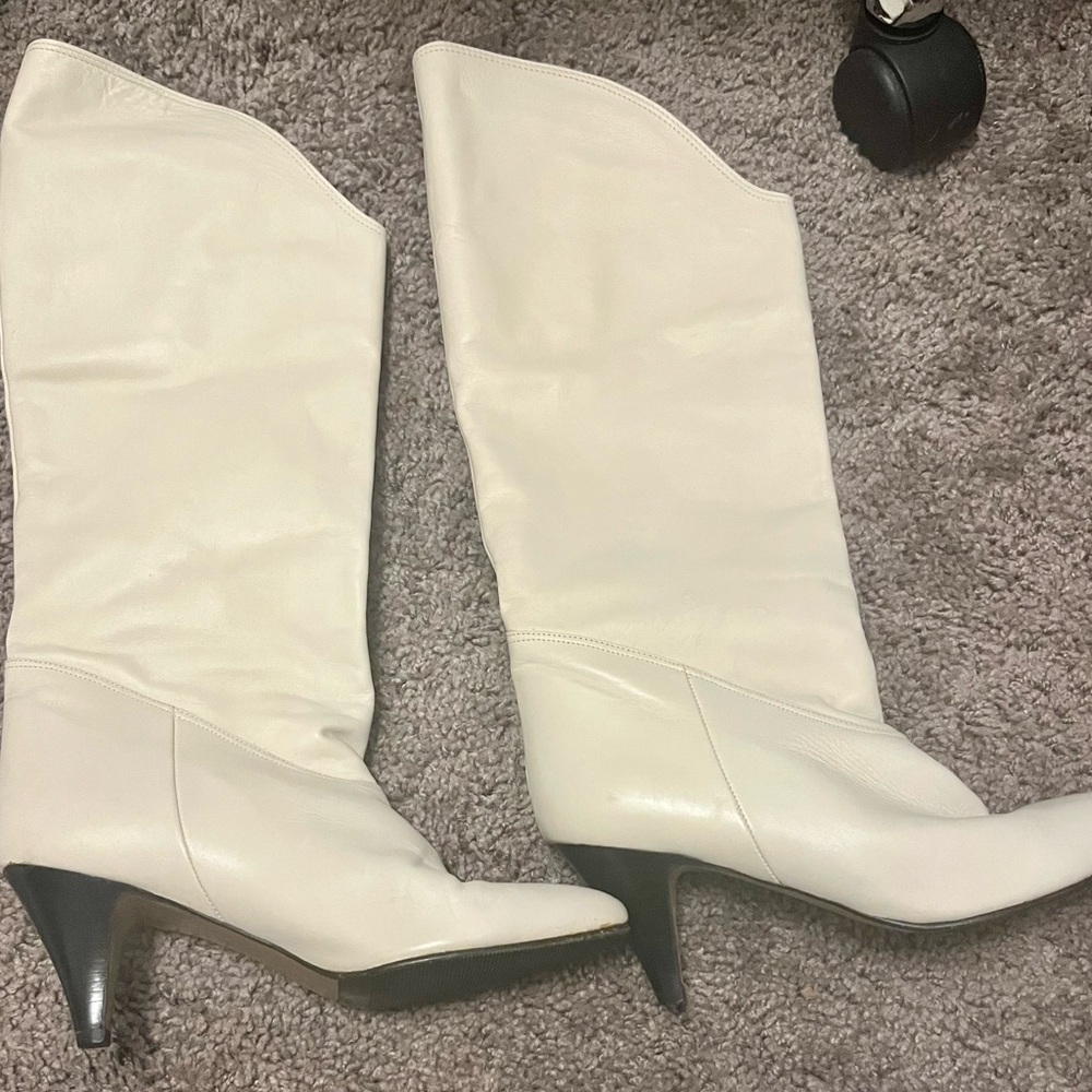 Eclisse Cream Boots Size 7